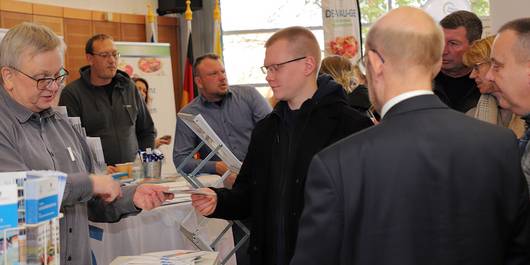Gespräche beim Rückkehrertag